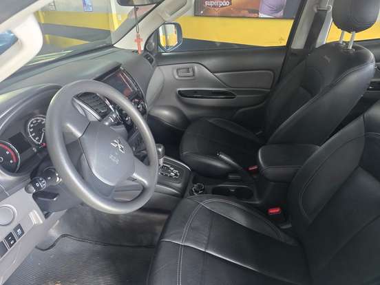 MITSUBISHI-L200 TRITON-2.4 16V TURBO DIESEL SAVANA GLS CD 4X4 AUTOMÁTICO MITSUBISHI-L200 TRITON-2022