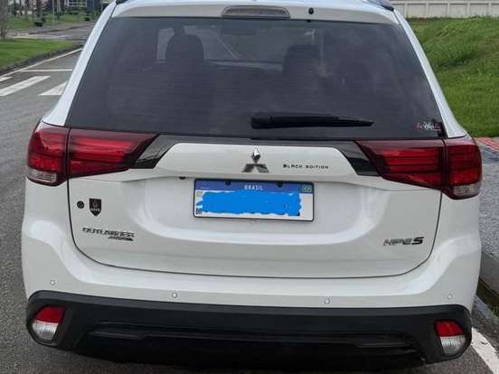 MITSUBISHI-OUTLANDER-3.0 MIVEC V6 GASOLINA HPE-S BLACK EDITION AWD AUTOMÁTICO MITSUBISHI-OUTLANDER-2021
