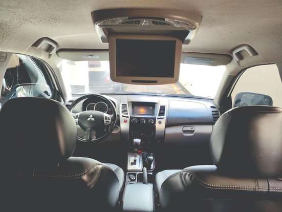 MITSUBISHI-PAJERO-2016