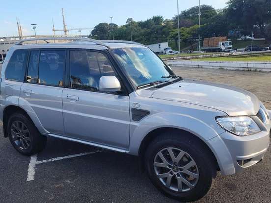 MITSUBISHI-PAJERO TR4-2.0 4X2 16V 140CV FLEX 4P AUTOMÁTICO MITSUBISHI-PAJERO TR4-2013