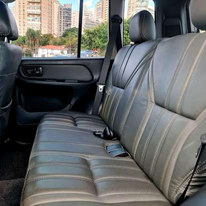 MITSUBISHI-PAJERO TR4-2013