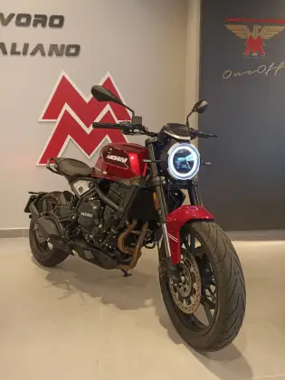 MOTO MORINI SEIEMMEZZO STREET 