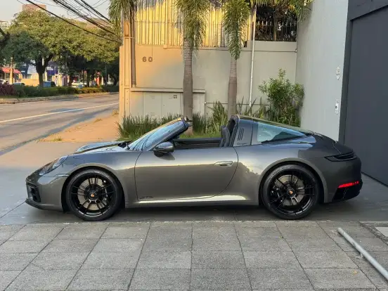 PORSCHE-911-2023