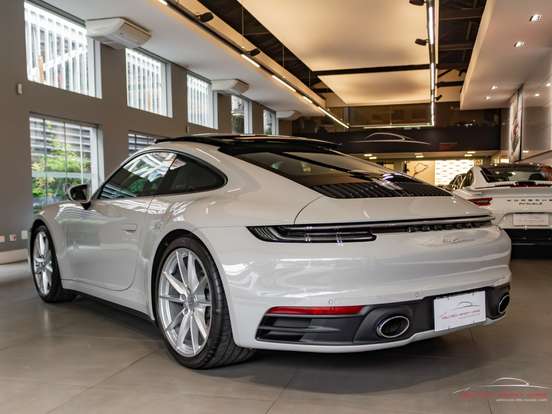 PORSCHE-911-2023