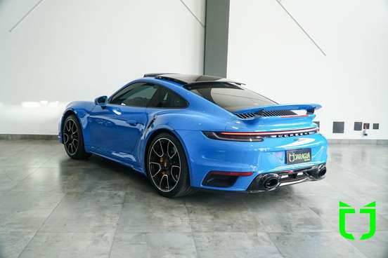 PORSCHE-911-2023