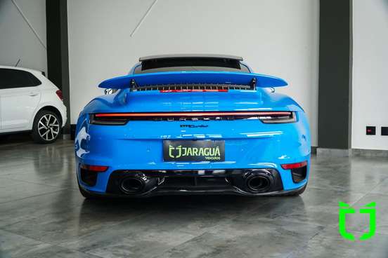 PORSCHE-911-2023