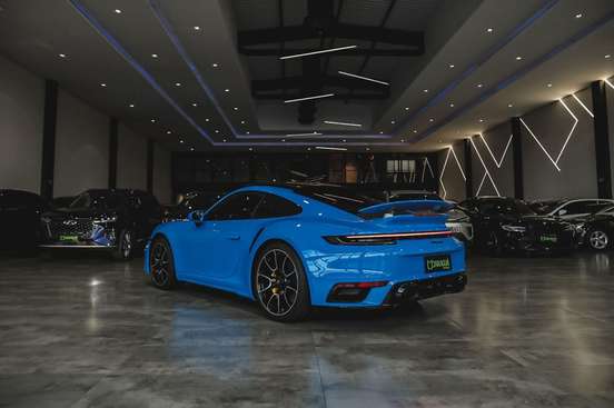 PORSCHE-911-2023