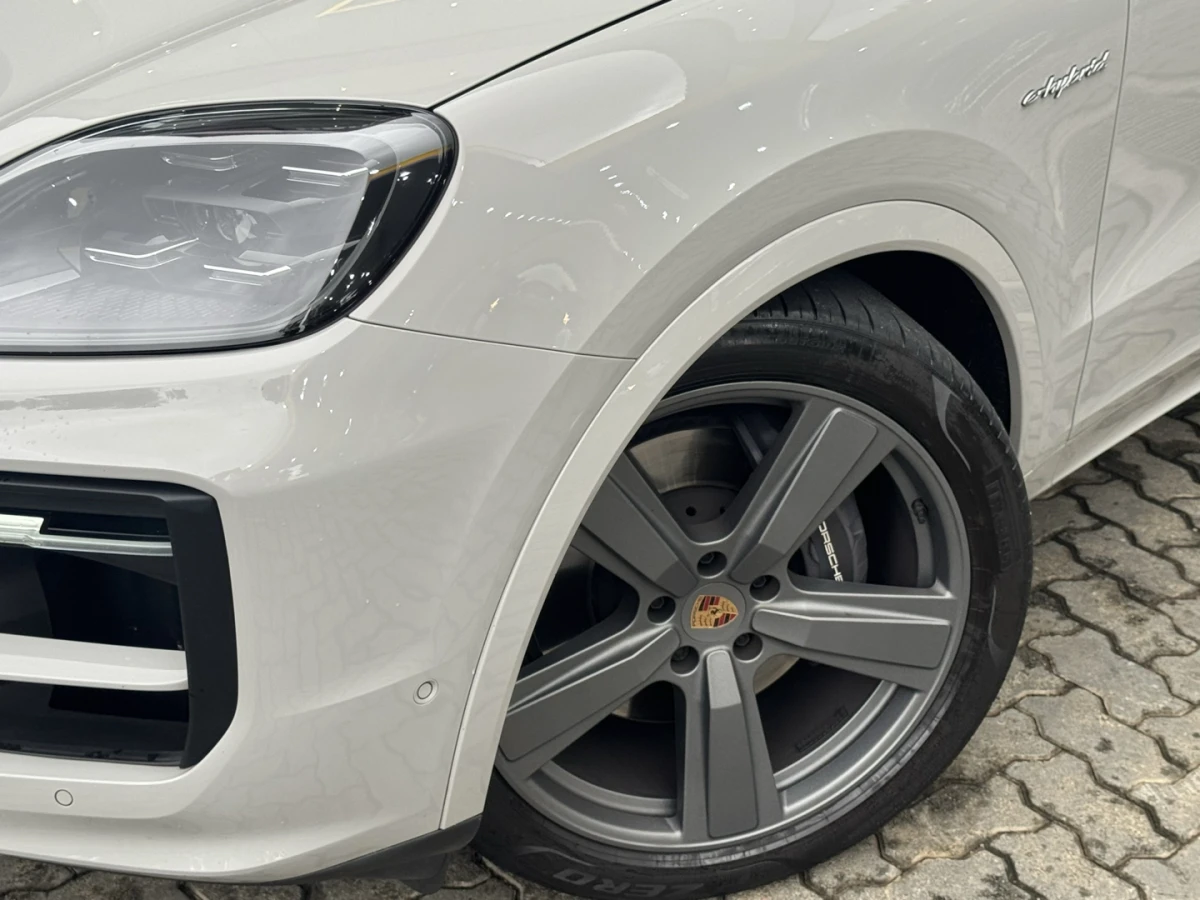 Porsche Cayenne — foto 9