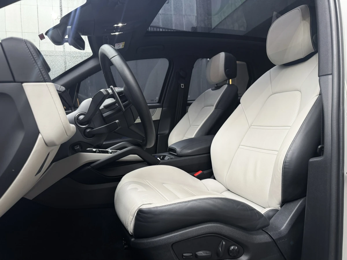 Porsche Cayenne — foto 10