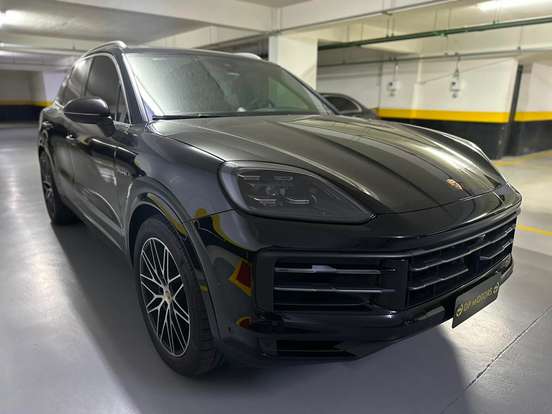 PORSCHE-CAYENNE-2025