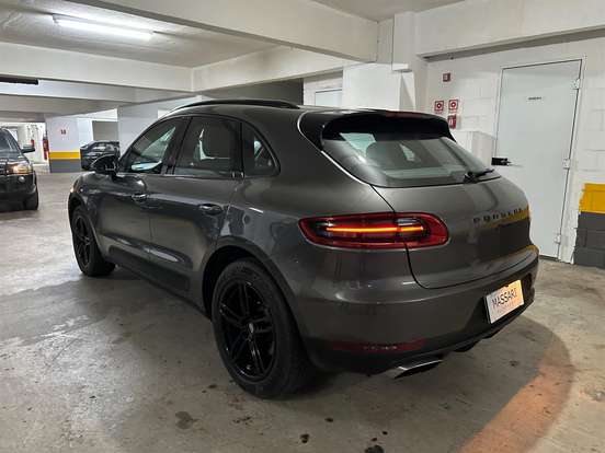 PORSCHE-MACAN-2015