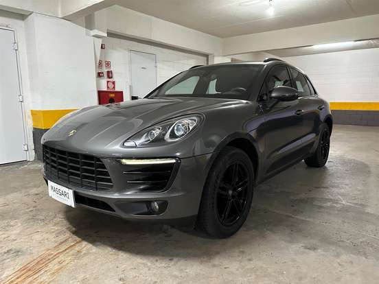PORSCHE-MACAN-2015