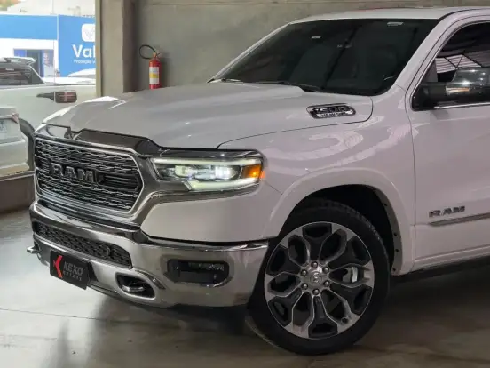RAM-1500-5.7 V8 GASOLINA LIMITED CD 4X4 AUTOMÁTICO RAM-1500-2023