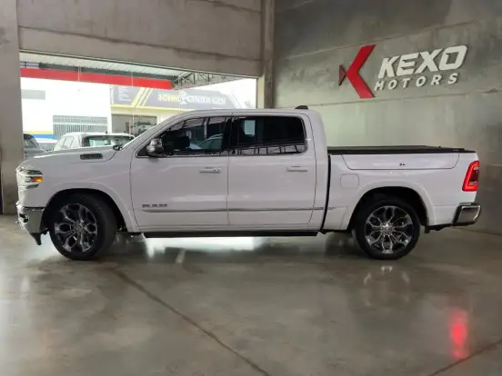 RAM-1500-5.7 V8 GASOLINA LIMITED CD 4X4 AUTOMÁTICO RAM-1500-2023