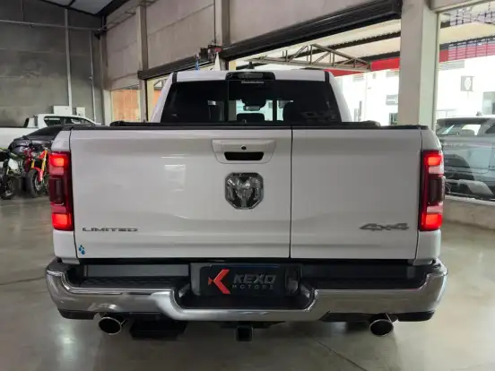 RAM-1500-5.7 V8 GASOLINA LIMITED CD 4X4 AUTOMÁTICO RAM-1500-2023
