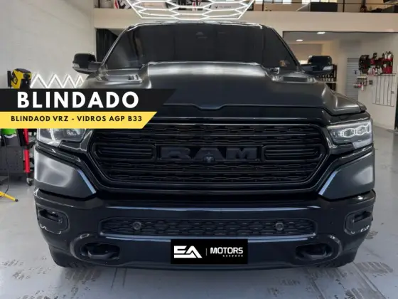 RAM 1500 5.7 V8 GASOLINA LIMITED NIGHT EDITION CD 4X4 AUTOMÁTICO