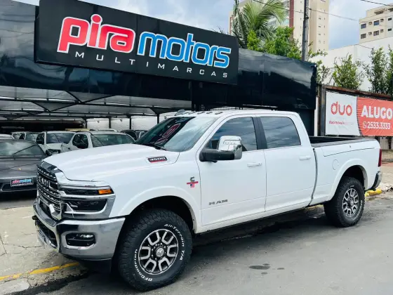 RAM 3500 6.7 I6 TURBO DIESEL LIMITED LONGHORN CD 4X4 AUTOMÁTICO RAM 3500 6.7 I6 TURBO DIESEL LIMITED LONGHORN CD 4X4 AUTOMÁTICO
