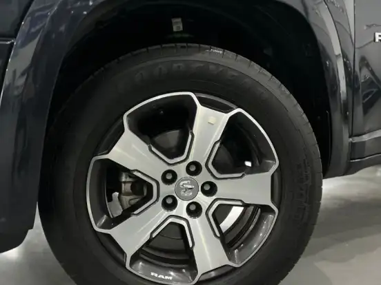RAM-RAMPAGE-2.0 TURBO DIESEL LARAMIE 4X4 AUTOMÁTICO RAM-RAMPAGE-2024