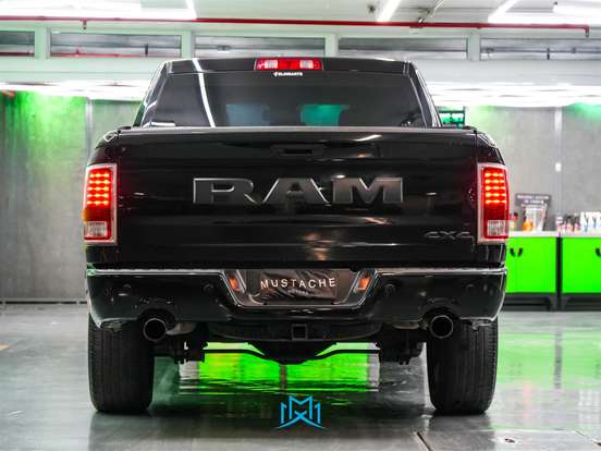 RAM-CLASSIC-5.7 V8 GASOLINA LARAMIE NIGHT EDITION CD 4X4 AUTOMÁTICO RAM-CLASSIC-2022
