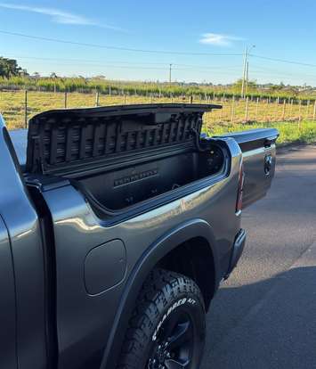 RAM-1500-5.7 V8 GASOLINA REBEL CD 4X4 AUTOMÁTICO RAM-1500-2022