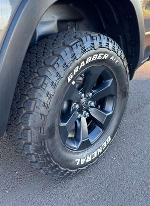RAM-1500-5.7 V8 GASOLINA REBEL CD 4X4 AUTOMÁTICO RAM-1500-2022