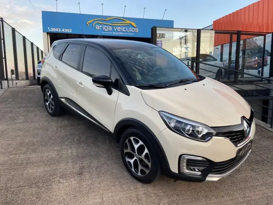 RENAULT CAPTUR 2.0 16V HI-FLEX INTENSE AUTOMÁTICO RENAULT CAPTUR 2.0 16V HI-FLEX INTENSE AUTOMÁTICO