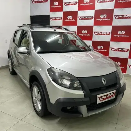 RENAULT SANDERO 1.6 STEPWAY 16V FLEX 4P AUTOMÁTICO