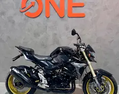 SUZUKI GSR 750 SUZUKI GSR 750