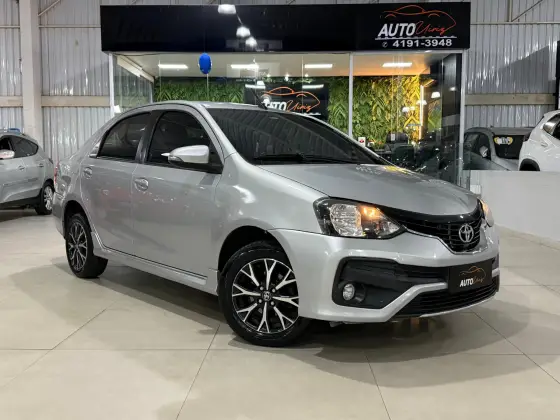 TOYOTA ETIOS 1.5 PLATINUM SEDAN 16V FLEX 4P AUTOMÁTICO