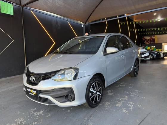TOYOTA ETIOS 2019 1.5 X PLUS SEDAN 16V FLEX 4P MANUAL