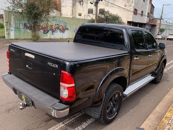 TOYOTA-HILUX-2013