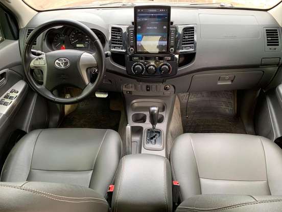 TOYOTA-HILUX-2013