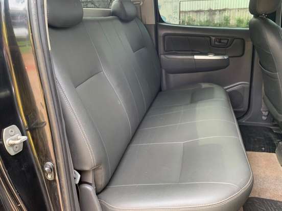 TOYOTA-HILUX-2013