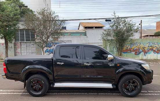 TOYOTA-HILUX-2013