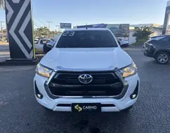 TOYOTA HILUX 2.8 D-4D TURBO DIESEL CD SRV 4X4 AUTOMÁTICO TOYOTA HILUX 2.8 D-4D TURBO DIESEL CD SRV 4X4 AUTOMÁTICO