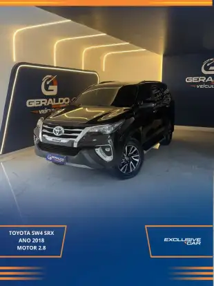 TOYOTA-HILUX SW4-2017