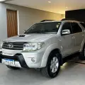TOYOTA HILUX SW4 3.0 SRV 4X4 16V TURBO INTERCOOLER DIESEL 4P AUTOMÁTICO TOYOTA HILUX SW4 3.0 SRV 4X4 16V TURBO INTERCOOLER DIESEL 4P AUTOMÁTICO