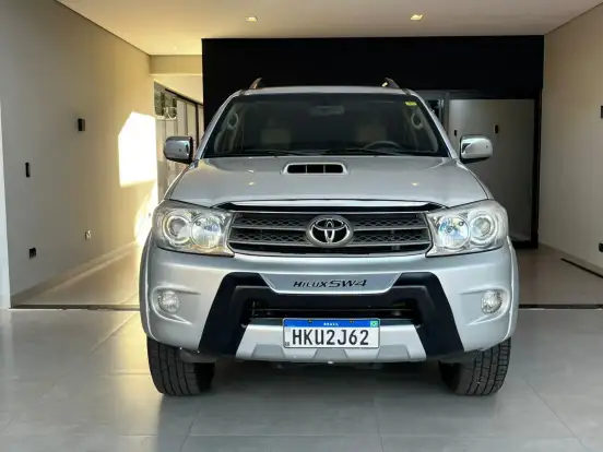 TOYOTA-HILUX SW4-2009
