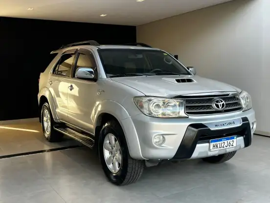 TOYOTA-HILUX SW4-3.0 SRV 4X4 16V TURBO INTERCOOLER DIESEL 4P AUTOMÁTICO TOYOTA-HILUX SW4-2009