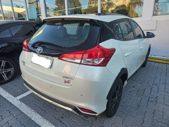 TOYOTA YARIS 1.5 16V FLEX X WAY MULTIDRIVE TOYOTA YARIS 1.5 16V FLEX X WAY MULTIDRIVE