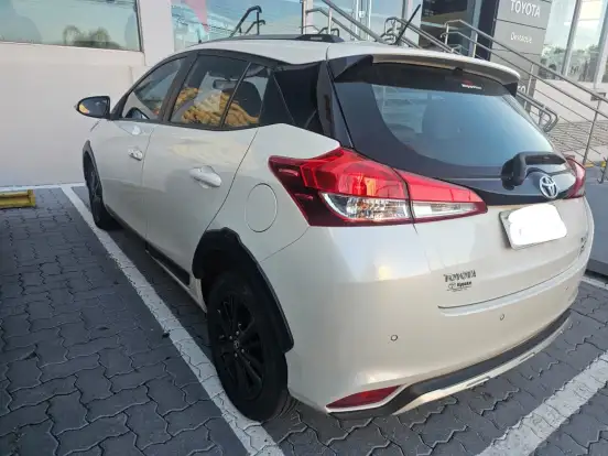 TOYOTA-YARIS-2019