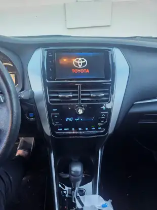 TOYOTA-YARIS-2019