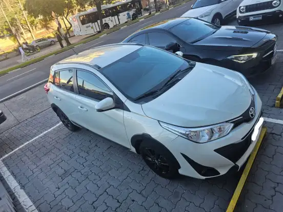 TOYOTA-YARIS-2019