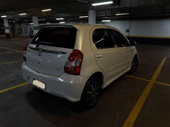 TOYOTA-ETIOS-2017