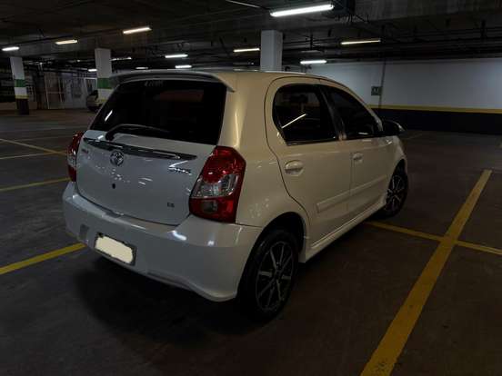 TOYOTA-ETIOS-1.5 XLS 16V FLEX 4P AUTOMÁTICO TOYOTA-ETIOS-2017
