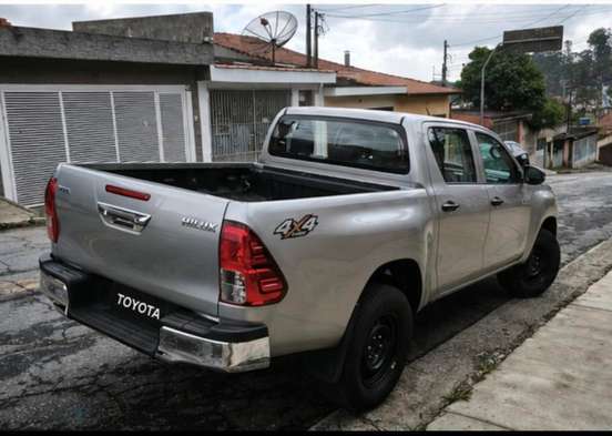 TOYOTA-HILUX-2020