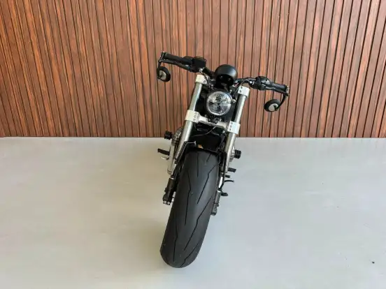 TRIUMPH-BONNEVILLE BOBBER 1200-2022