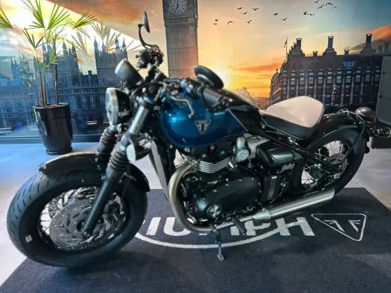 TRIUMPH BONNEVILLE BOBBER 1200 TRIUMPH BONNEVILLE BOBBER 1200