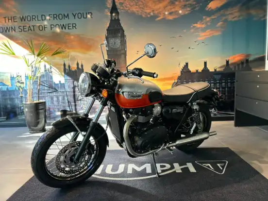 TRIUMPH-BONNEVILLE T100 900-2025