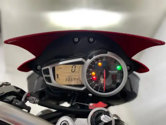TRIUMPH-SPEED TRIPLE ABS TRIUMPH-SPEED TRIPLE ABS-2015